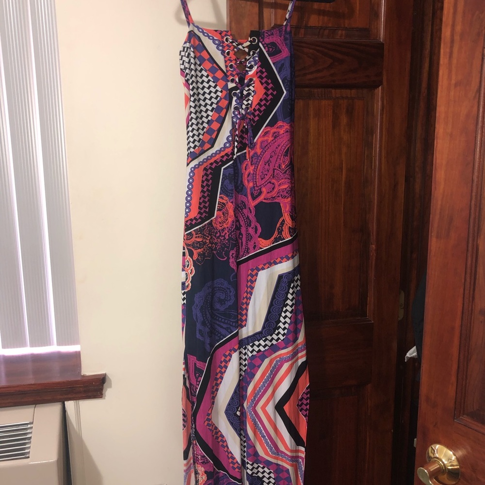 Maxi dress with side slits on both sides